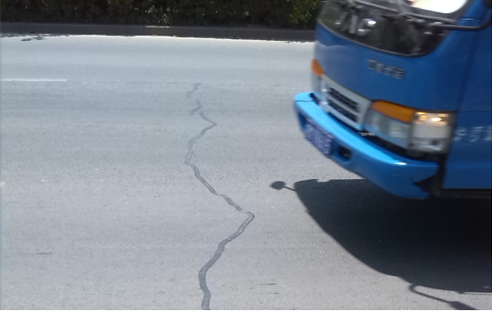 低溫型道路裂縫貼縫帶